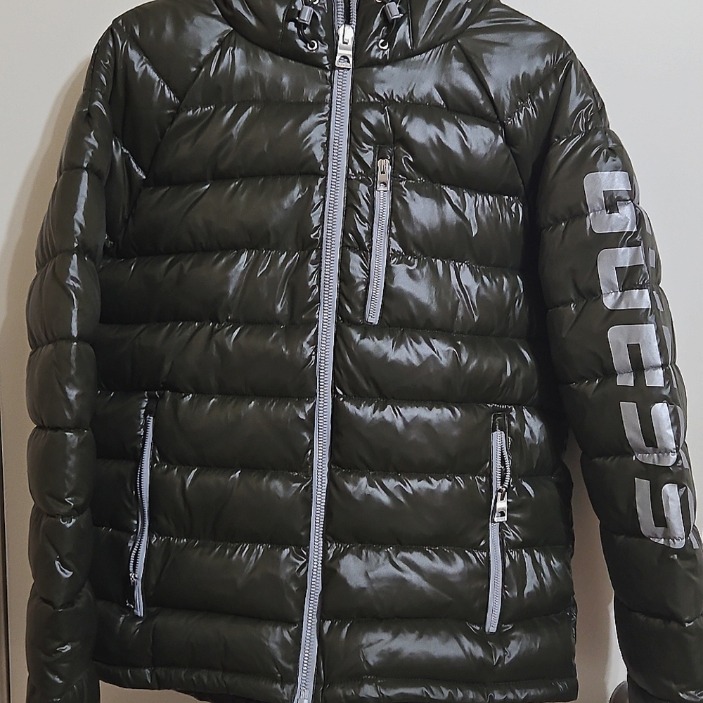 Guess Women's Fall Green with Pink Lining Puffer Jacket Size Small